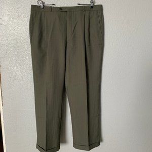 (T16) NWT Haggar Men's Flex Pleated Wrinkle Free Dress Pant in Olive, 42wx30L,